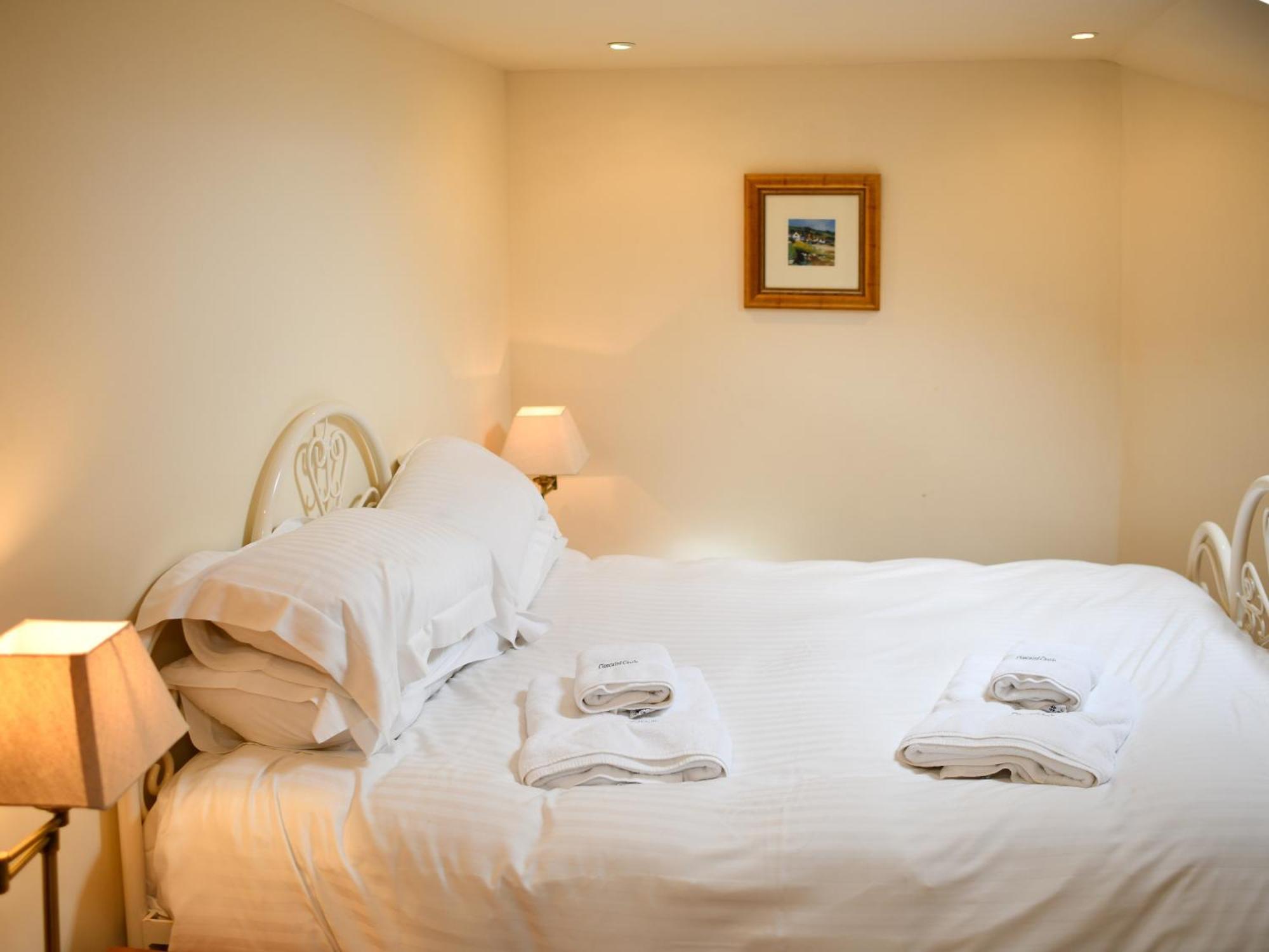 Cloncaird Castle Estate Cottages Maybole Ngoại thất bức ảnh