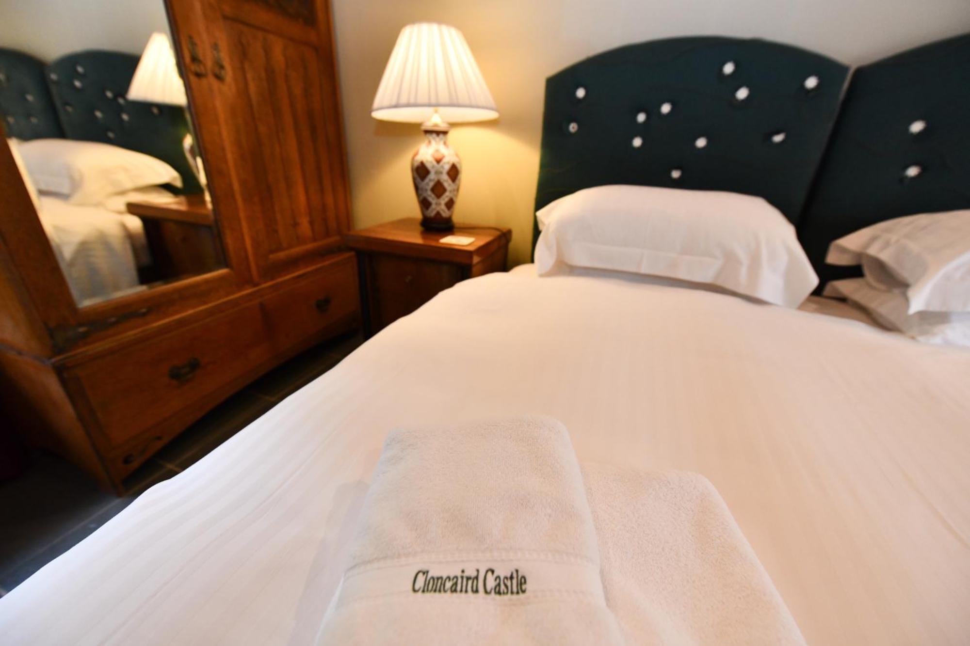 Cloncaird Castle Estate Cottages Maybole Ngoại thất bức ảnh