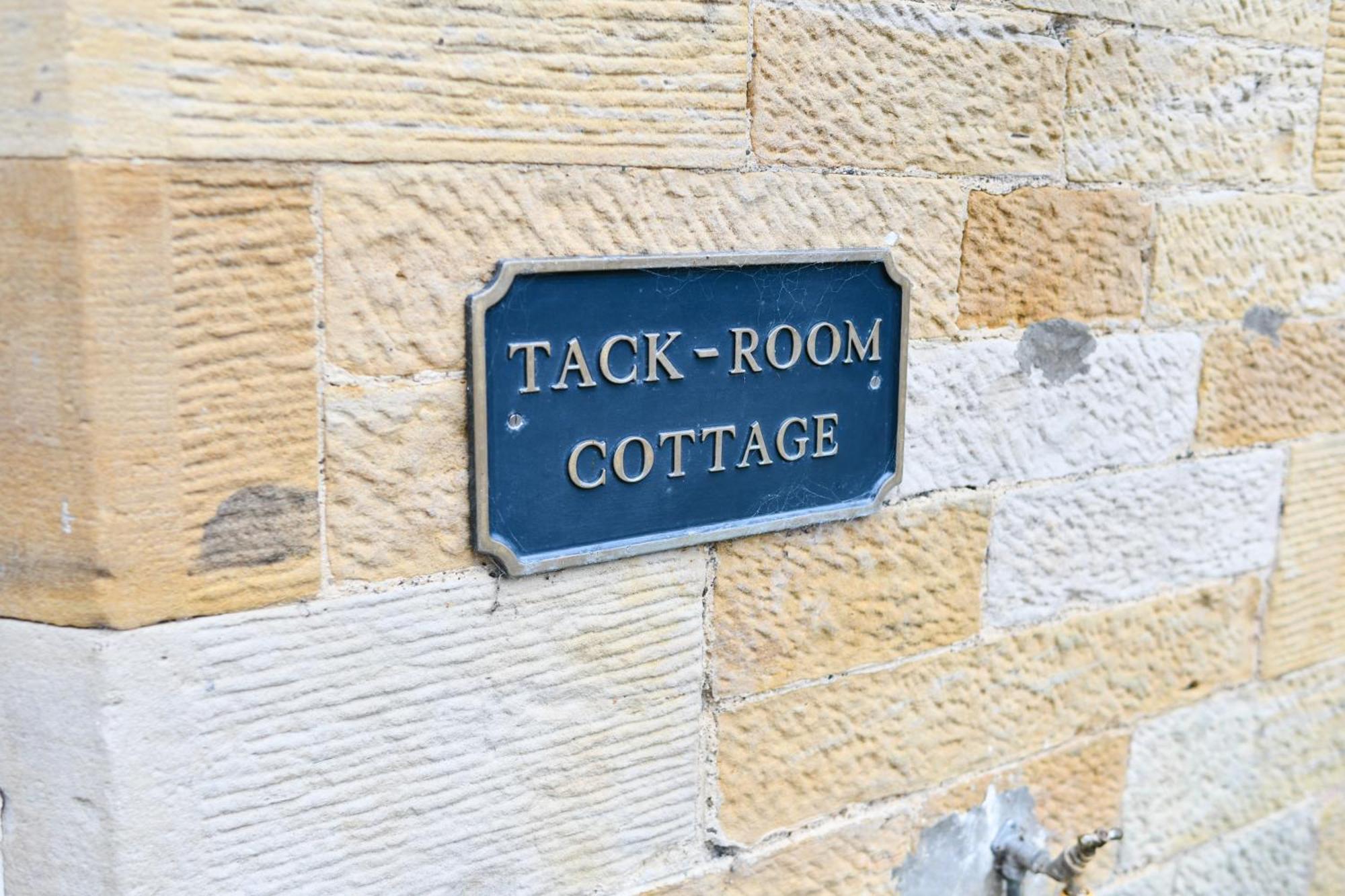 Cloncaird Castle Estate Cottages Maybole Ngoại thất bức ảnh