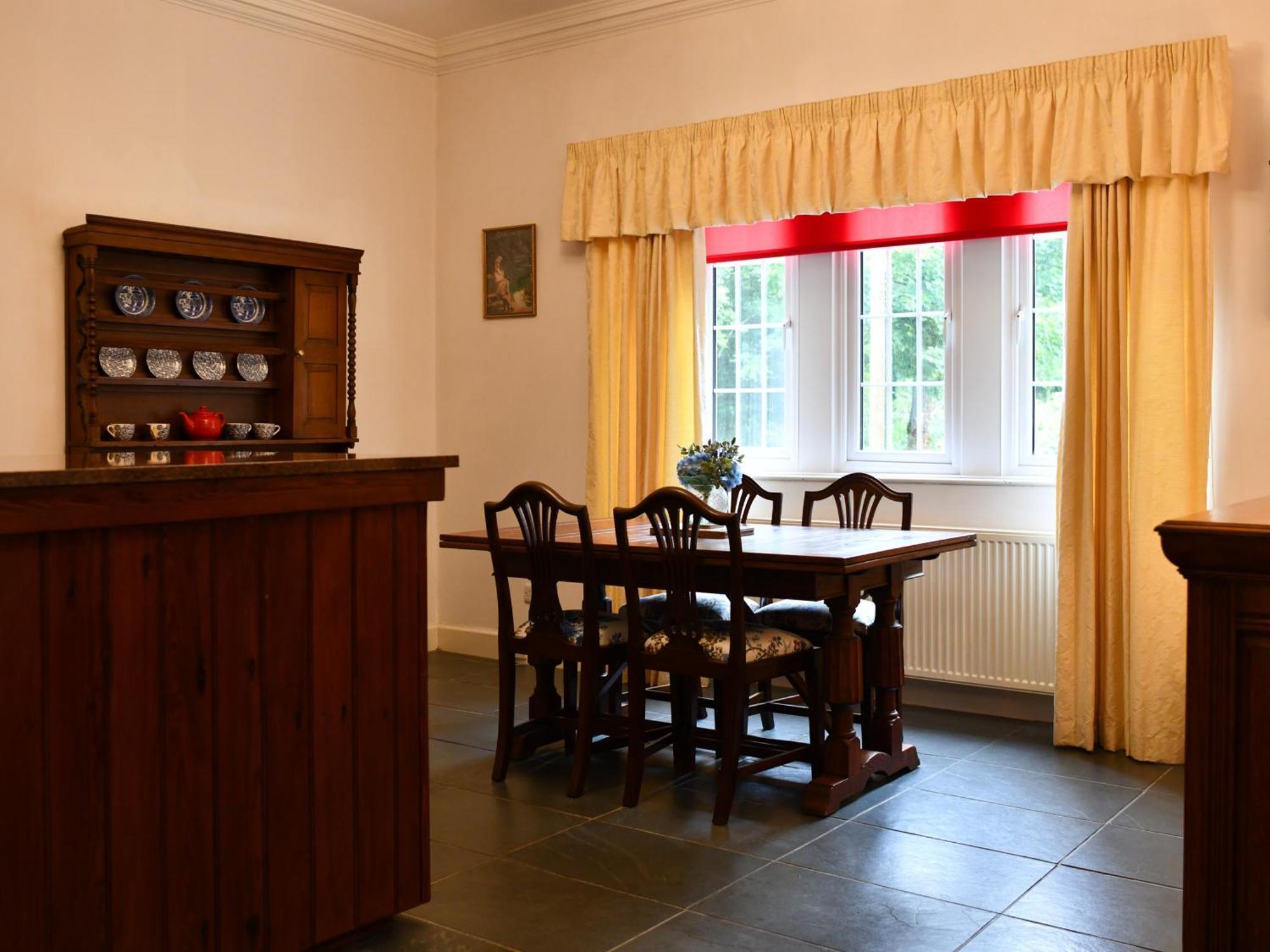 Cloncaird Castle Estate Cottages Maybole Phòng bức ảnh