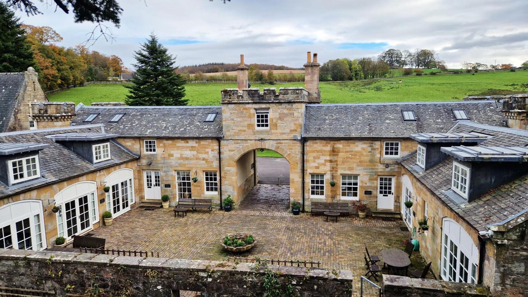 Cloncaird Castle Estate Cottages Maybole Ngoại thất bức ảnh